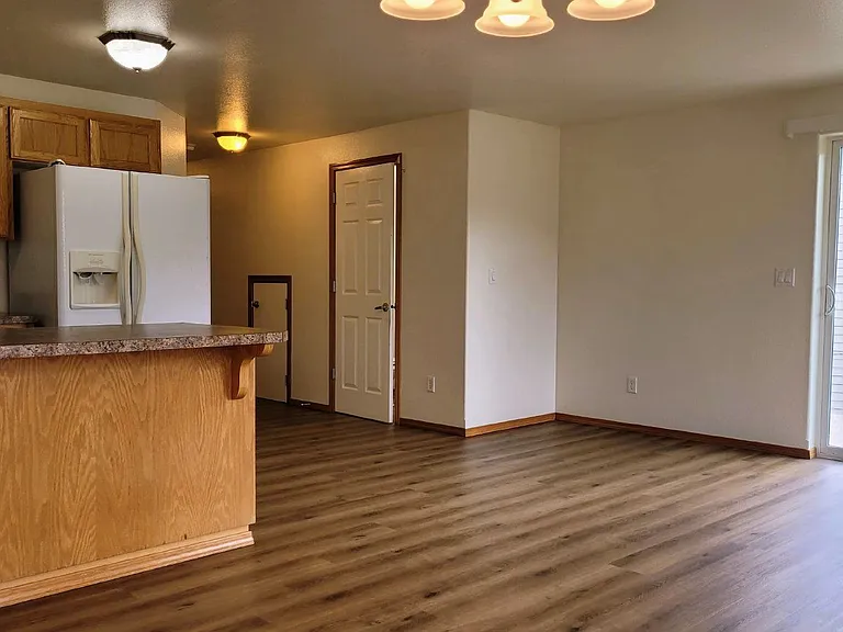450 Maylea Pl — Photo 7