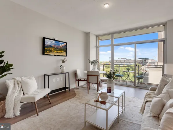 88 V St SW APT 613, Washington, DC 20024