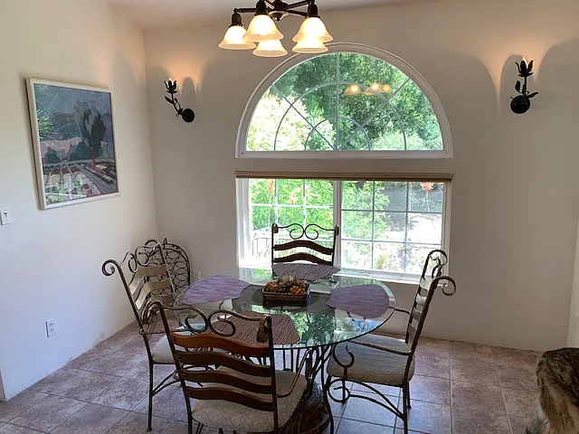2 bed, 2.5 bath, 1820 sqft, $3,500 — Photo 4