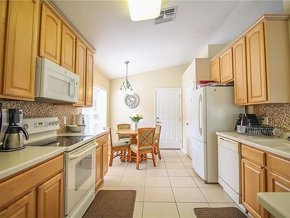 5th image of 6055 Froggatt St