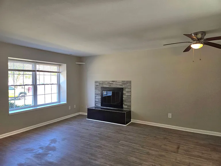 1315 River Birch Run S — Photo 5