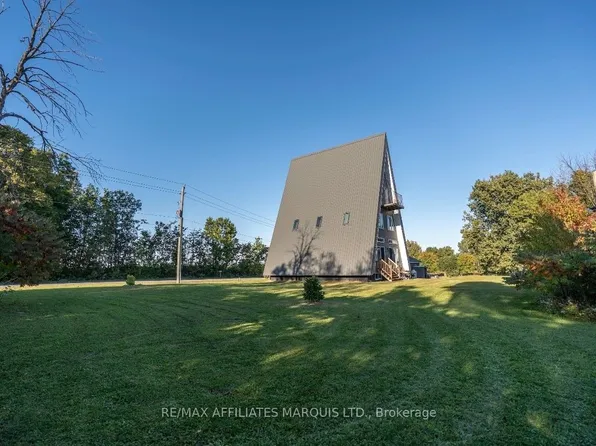 2150 Service Rd, Cornwall, ON K6K 0B4