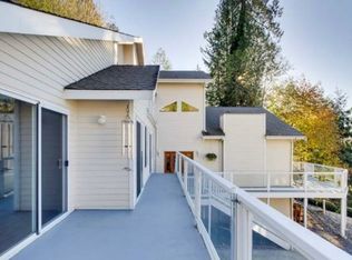 12511 Possession Ln, Edmonds, WA 98026