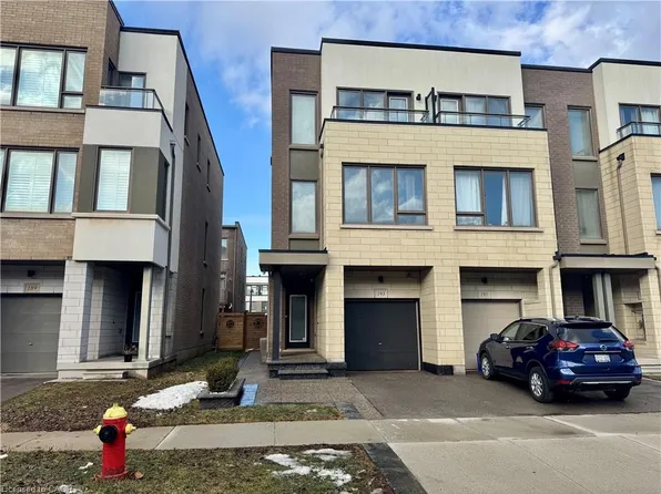 193 Huguenot Rd, Oakville, ON L6H 0L6