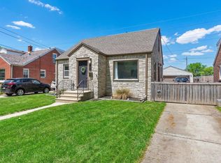 424 East Waterford AVENUE, Milwaukee, WI 53207