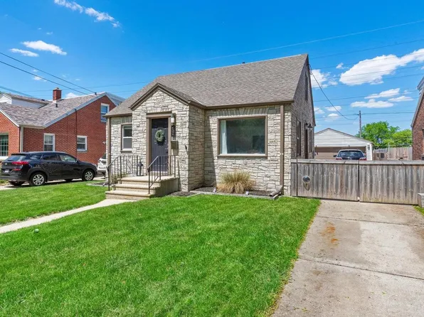 424 East Waterford AVENUE, Milwaukee, WI 53207