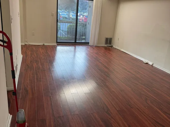 1537 Raspberry Ct #1537, Edison, NJ 08817
