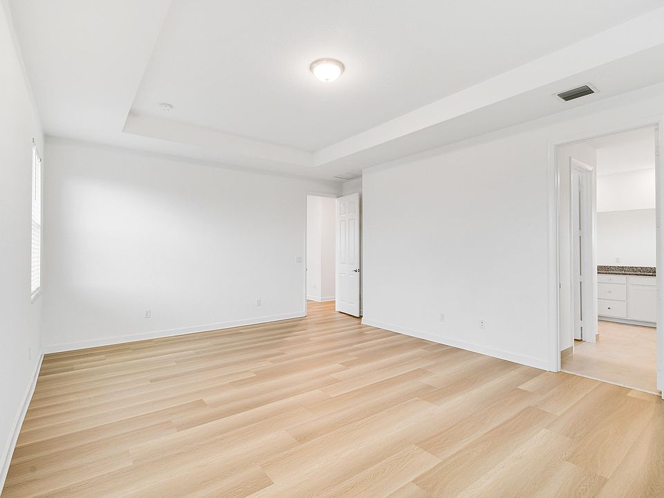 1st image of 1060 Deer Haven Drive