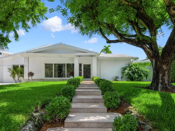 801 NE 76th St, Miami, FL 33138