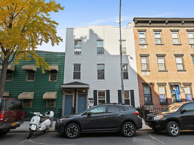 10-13 47th Ave #F1 — Photo 6