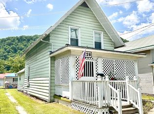 228 Main St, Hinton, WV 25951