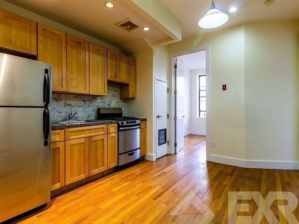 1st image of 654 Park Pl #204B