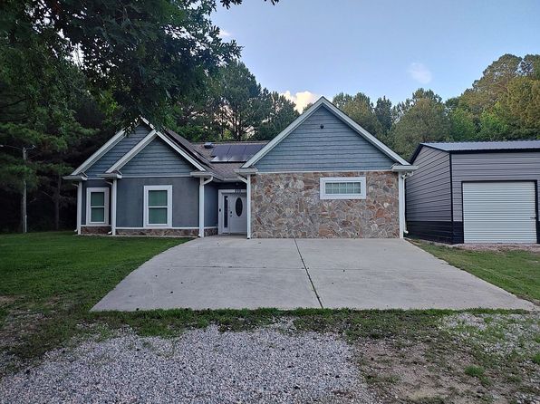 899 Kelly Dr
