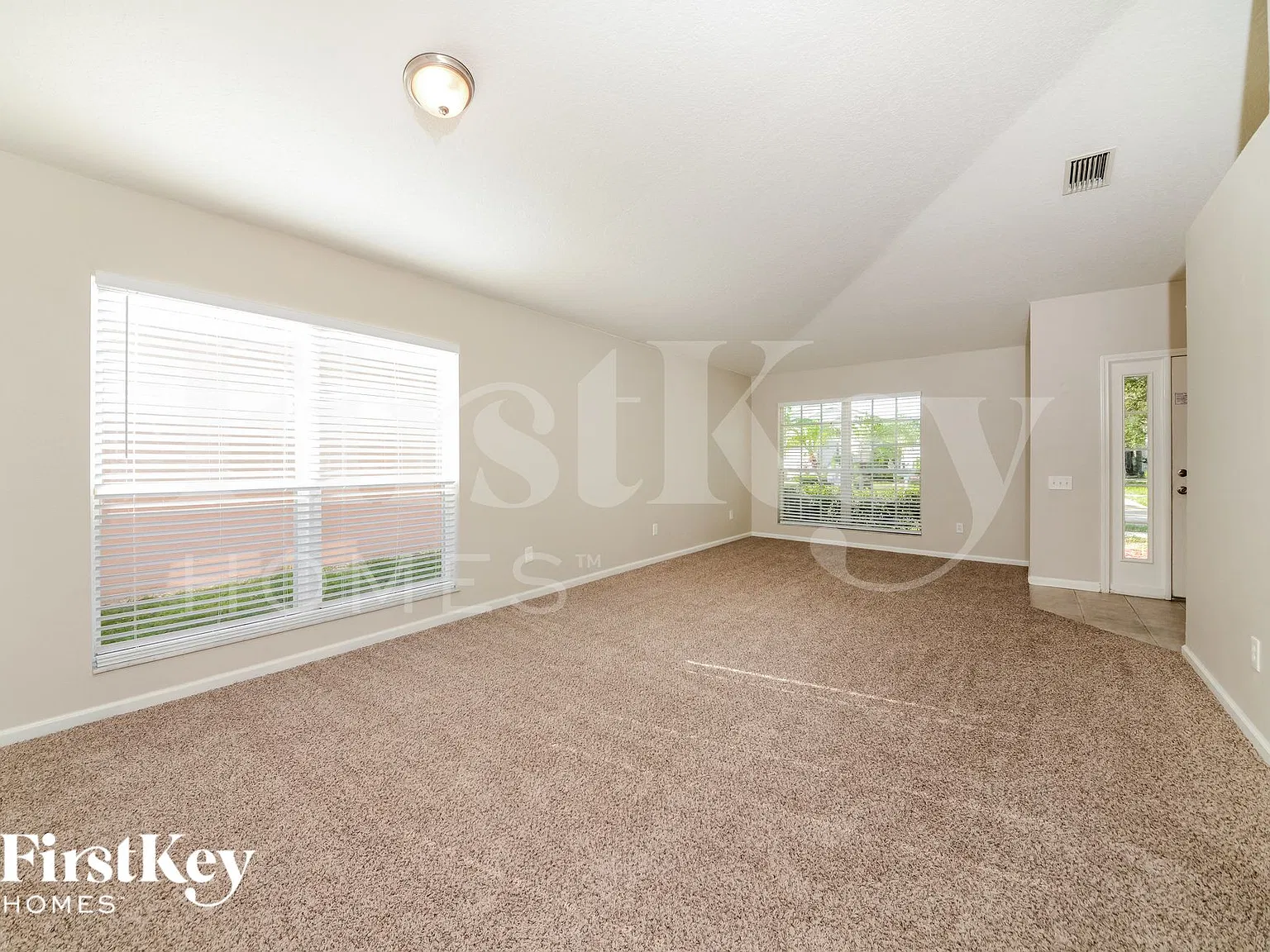 4 bed, 2.0 bath, 1936 sqft, $2,660 — Photo 2