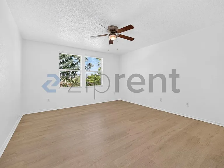 1320 Junction Run — Photo 20