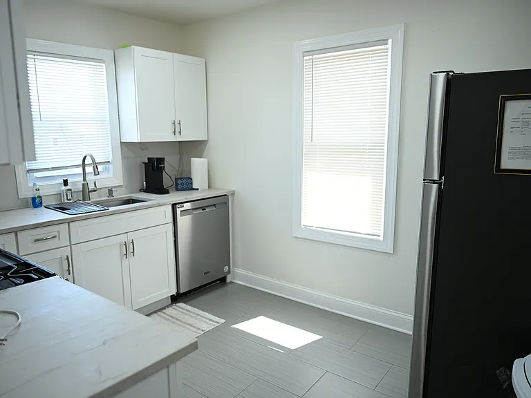 116 11th Ave #B — Photo 14