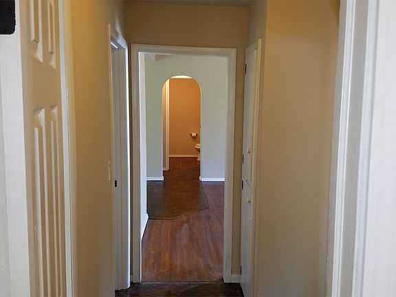 5th image of 355 N Oak St