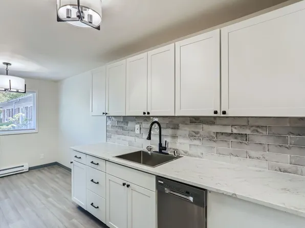 Hawthorne Court Apartments, 2302-2320 Colby Ave #18, Everett, WA 98201