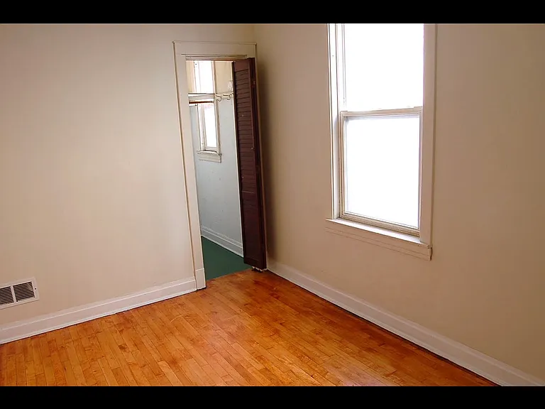 3144 N Ridgeway Ave #2 — Photo 5