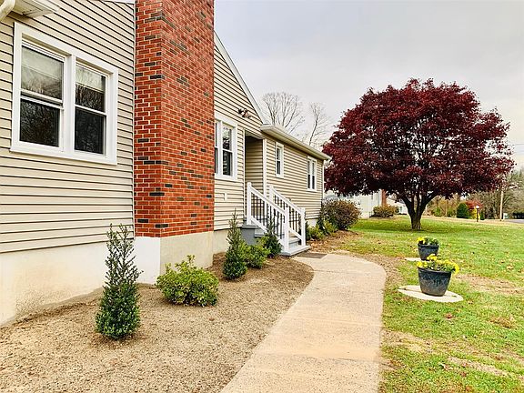 3rd image of 29 Florence Dr