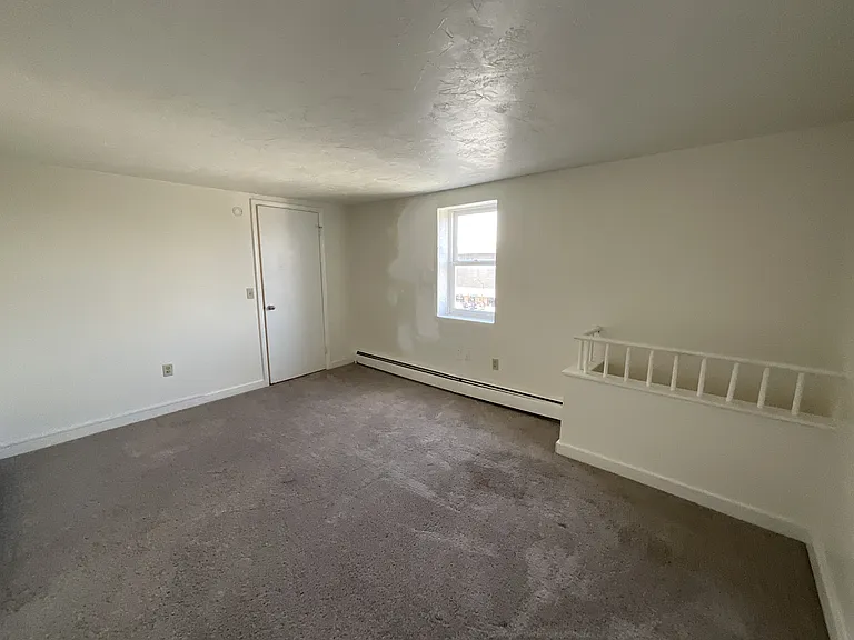 12-16 Twenty Baltimore St — Photo 10
