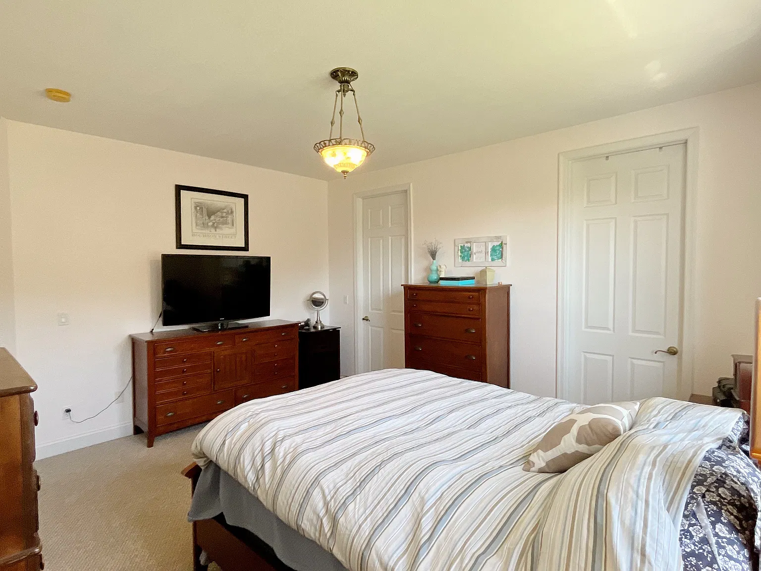 3 bed, 1600 sqft, $2,200 — Photo 4
