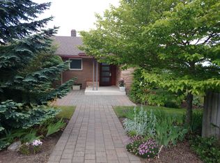 2303 NW 96th St, Seattle, WA 98117