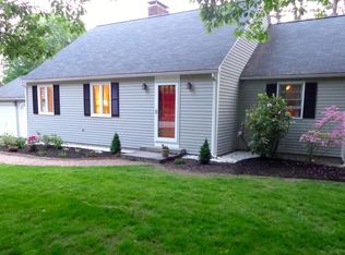 71 Main St, Hooksett, NH 03106