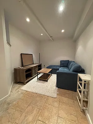 Rented by Modlin Group | media 8