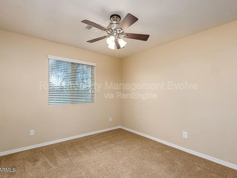 1544 E Hummingbird Way — Photo 16