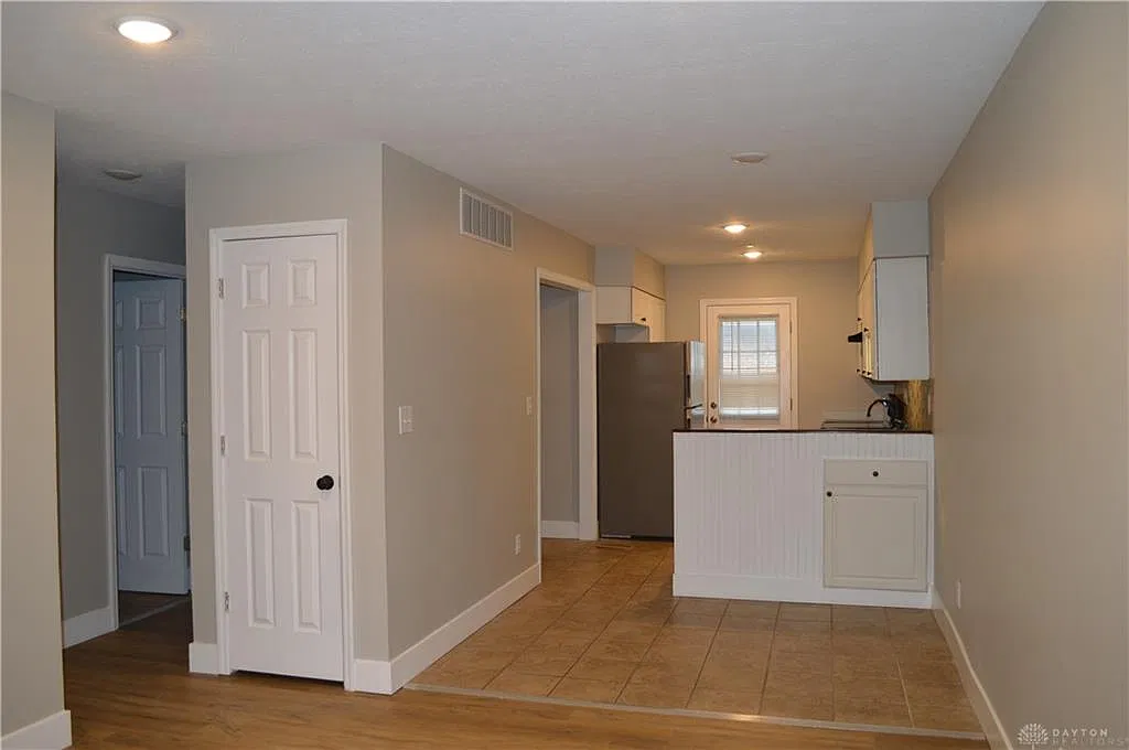 2 bed, 1.0 bath, $995 — Photo 3