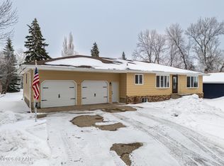 214 5th St N, Aneta, ND 58212