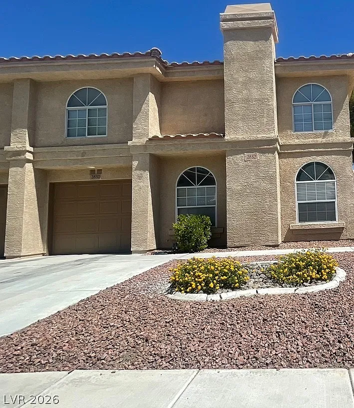 3 bed, 2.5 bath, 1541 sqft, $1,863 — Photo 1