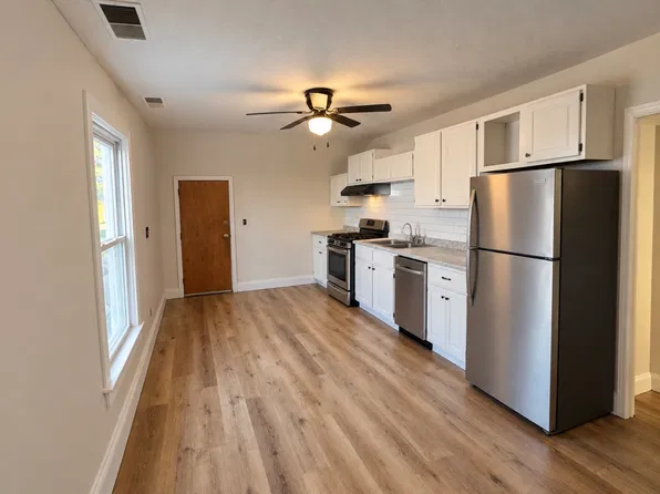 519 S 26th Ave APT A, Omaha, NE 68105