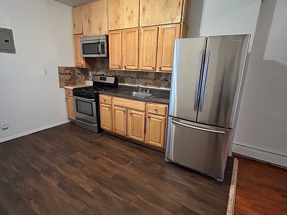 1st image of 802 Rogers Ave APT 4