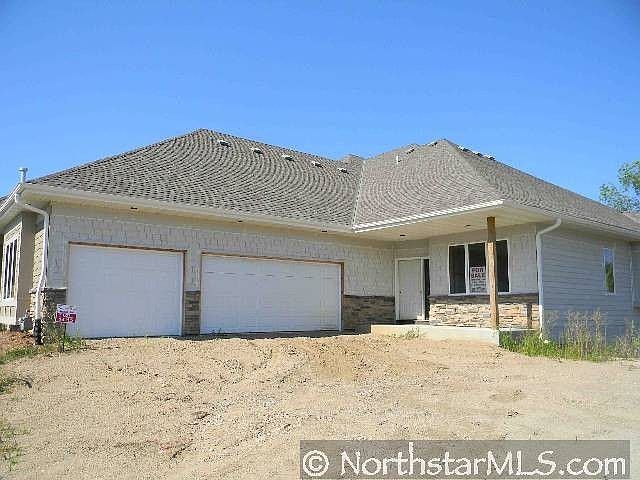 1st image of 764 Bridgewater Dr