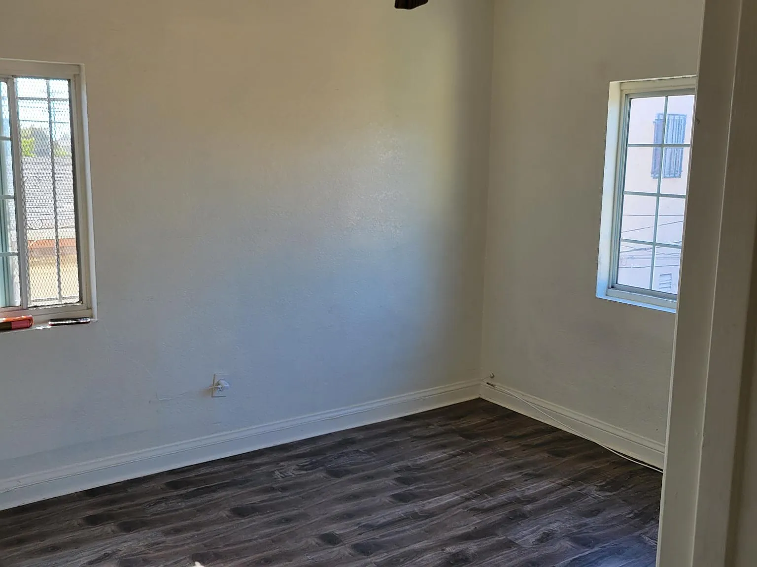1305 E 56th Street — Photo 3