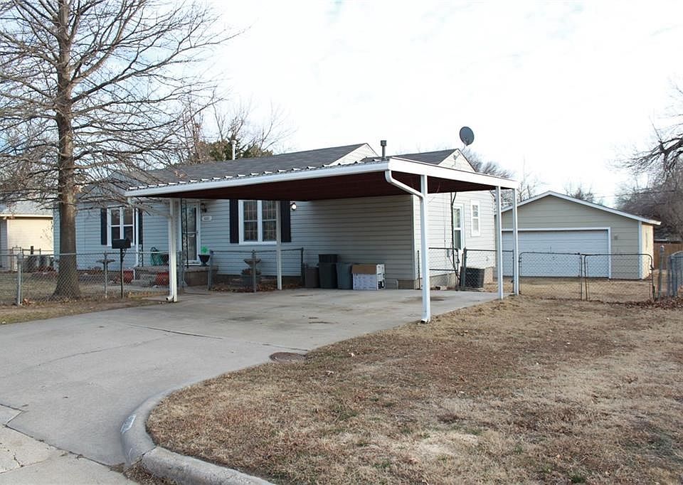 Cute 3 bed, 1 1/2 bath home on more than a quarter of an acre. Two car detached garage AND a 2 car carport give you plenty of parking, and there is access to the large backyard, as well. Roof is 1+ year old. Windows are new, lots of updates to see!