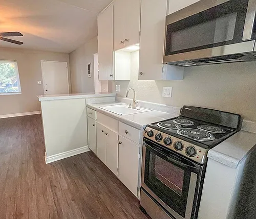 1058 Roewill Dr #9 Photo 1 1058 Roewill Dr #9 Photo 1