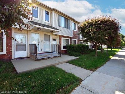 30735 Hidden Pines Ln, Roseville, MI, 48066