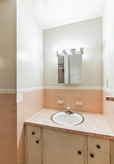 Bellevue Gardens Apartments — Photo 6