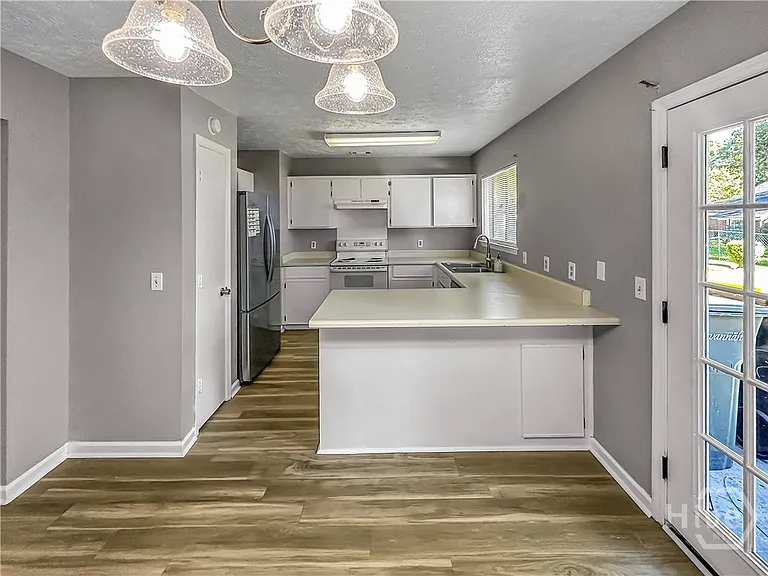 254 Bordeaux Ln — Photo 8