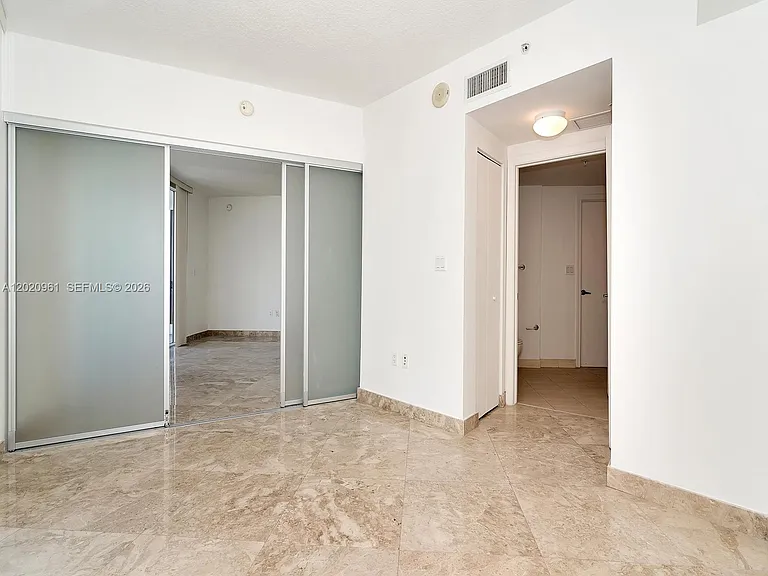 1750 N Bayshore Dr #1515 — Photo 25