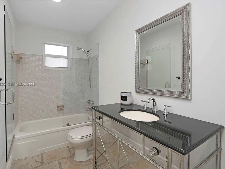 9394 SW 77th Ave #F4 — Photo 15