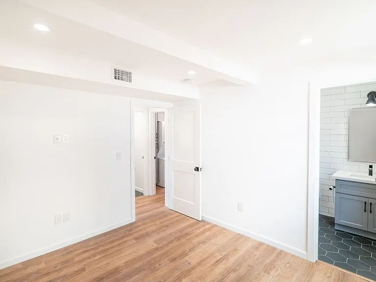 3412 Bellevue Ave — Photo 8