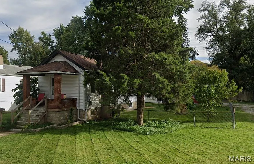 208 W Arlee Ave photo 1