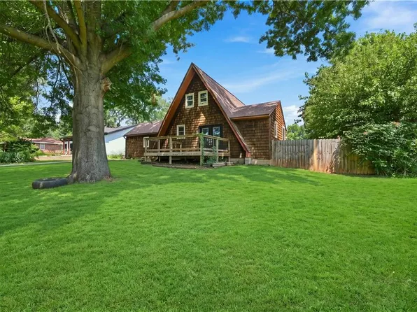 17121 Monte Verde Dr, Belton, MO 64012
