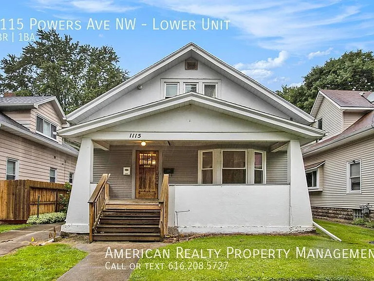 1115 Powers Ave NW #LOWER — Photo 1