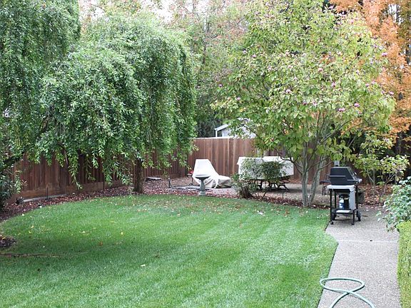 3rd image of 3317 Greystone Ct