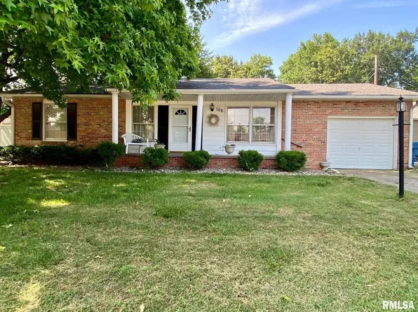 108 Lakeshore Dr, Carterville, IL 62918